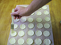Blätterteigtäschli mit Käse