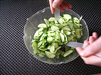 Gurkensalat mit Dill